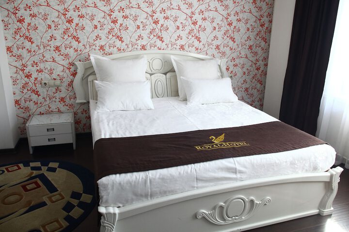 Room 28 of 67