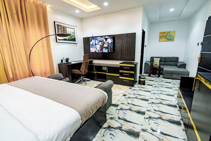 Room 46 of 87