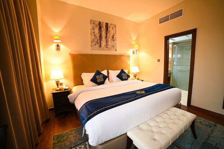 Room 16 of 48