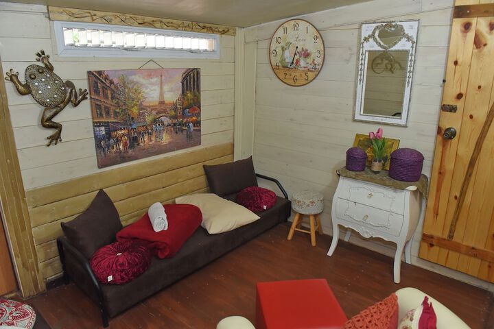 Room 14 of 30