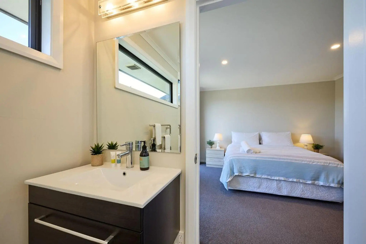Room 3 of 15