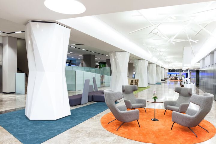 Entrance & Lobby