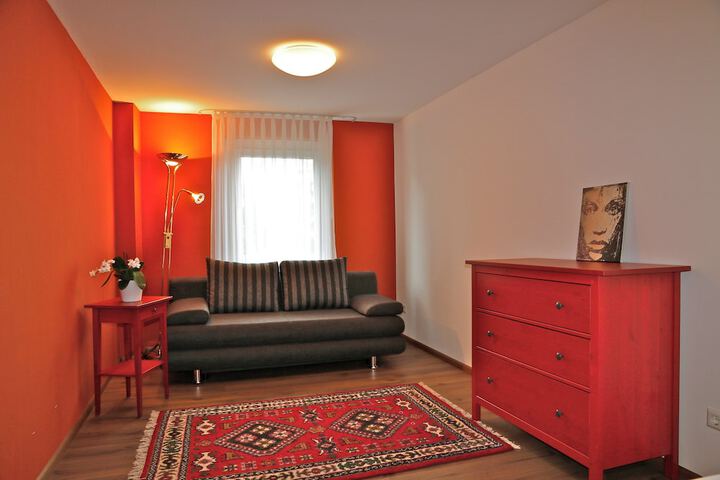 Room 9 of 35