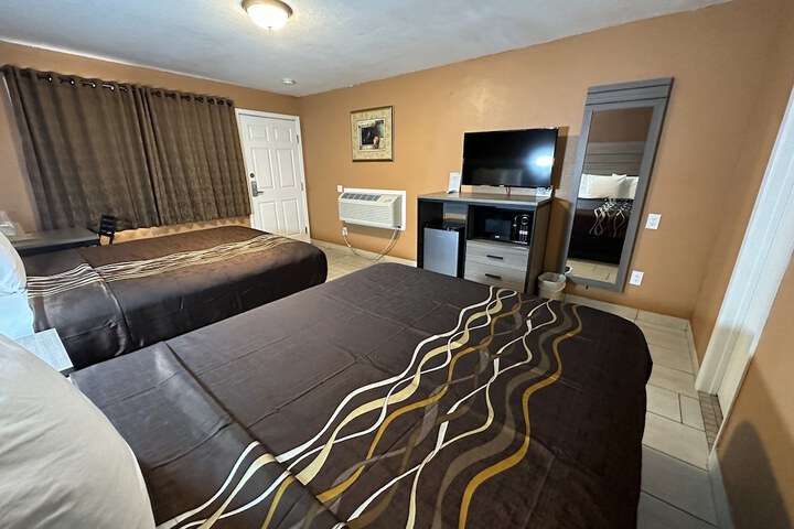 Basic Queen Bed (16 of 35)