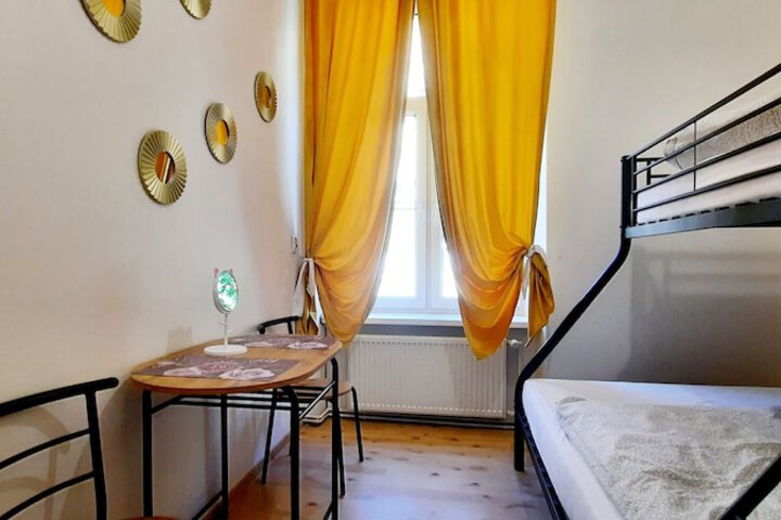 Room 57 of 159