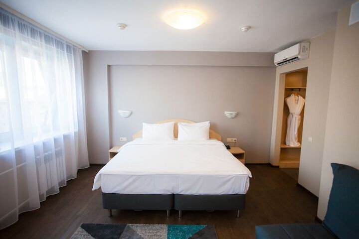 Room 12 of 79