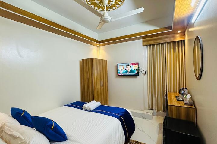 Room 9 of 21