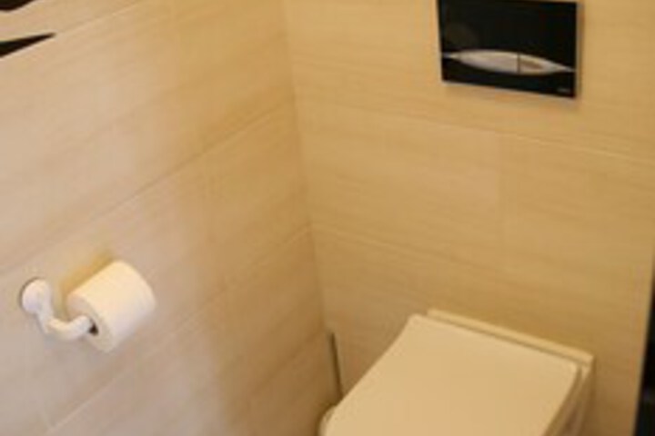 Room 16 of 275