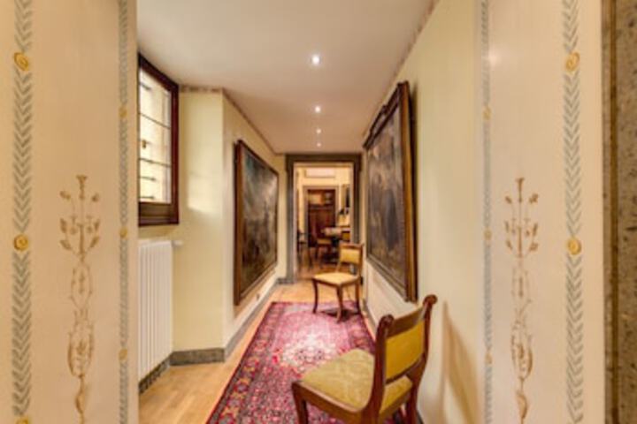 Ballroom/Hall 6 of 10