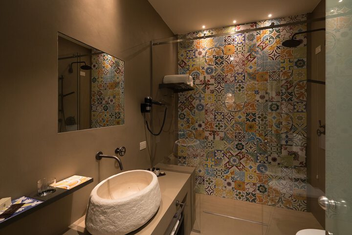 Room 43 of 81