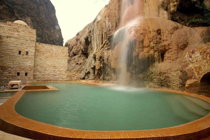Pool Hotel