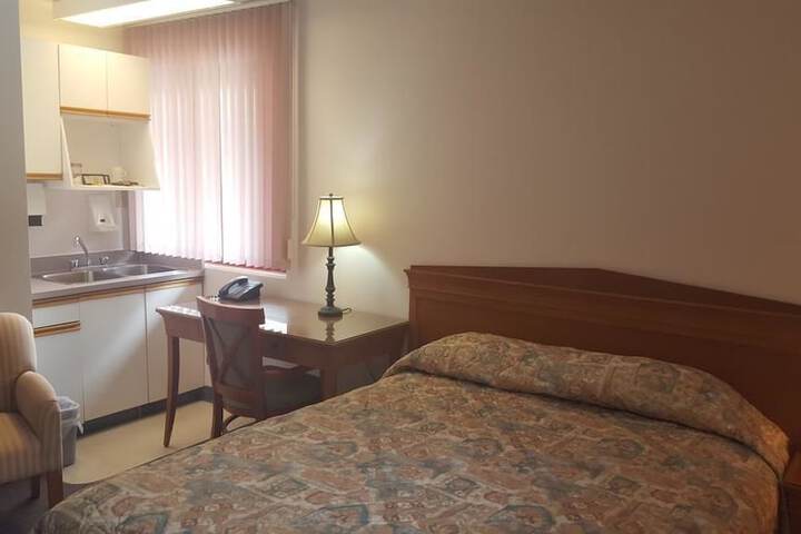 Room 8 of 24