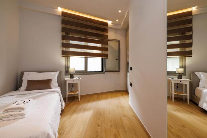 Room 3 of 55