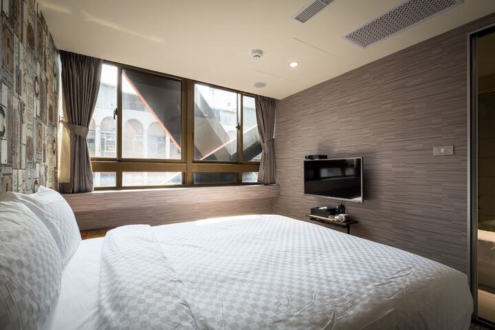Room 7 of 39