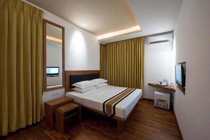 Room 2 of 12
