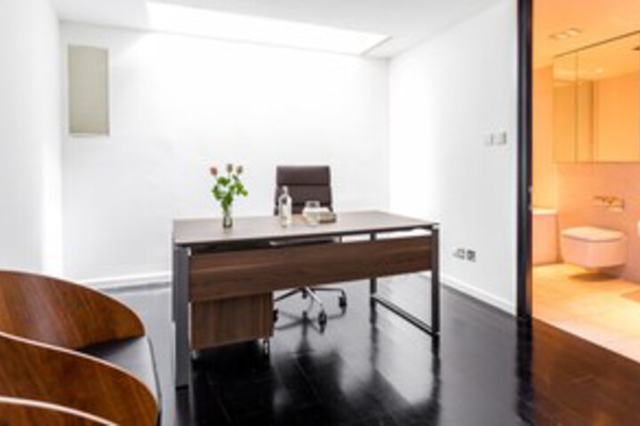 Room 20 of 28