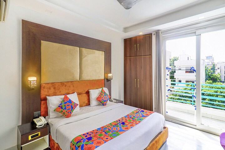 Room 21 of 34