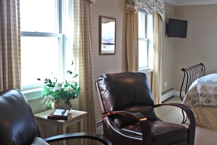 Room 9 of 40