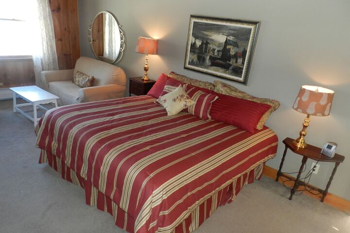 Room 12 of 263