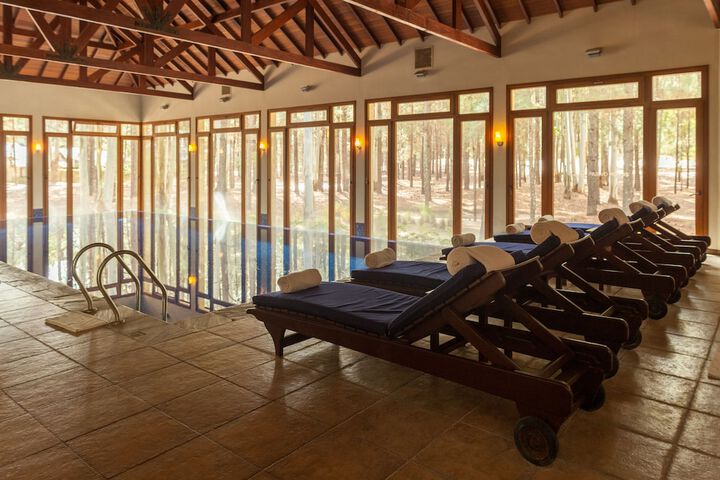 Pool Hotel
