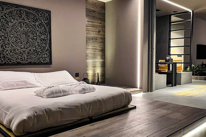 Room 28 of 64