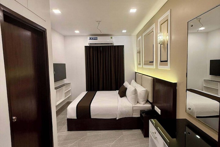Room 11 of 46