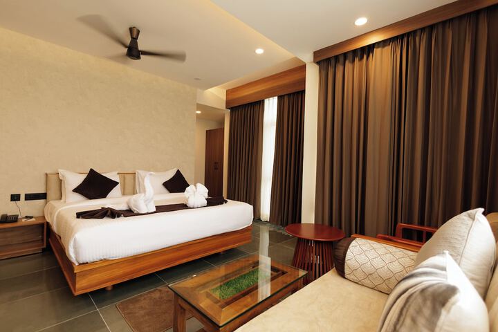 Room 15 of 37