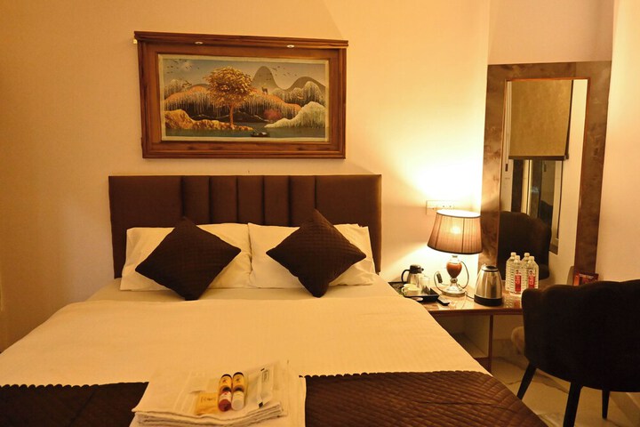 Room 10 of 86