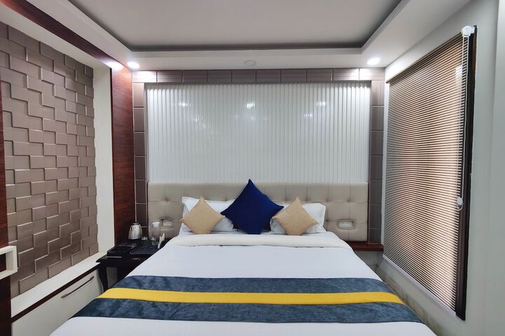 Room 29 of 63
