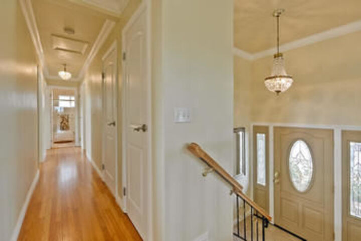 Ballroom/Hall 27 of 48