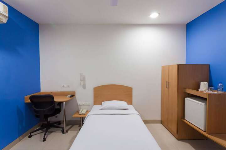 Room 10 of 39