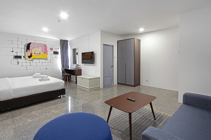 Room 37 of 69