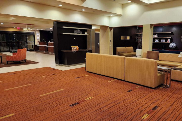 Hotel Interior 14 of 135