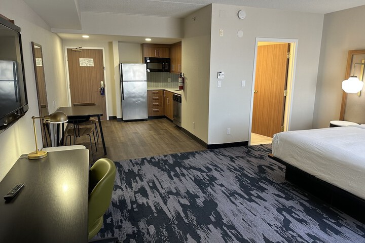 Room 8 of 74