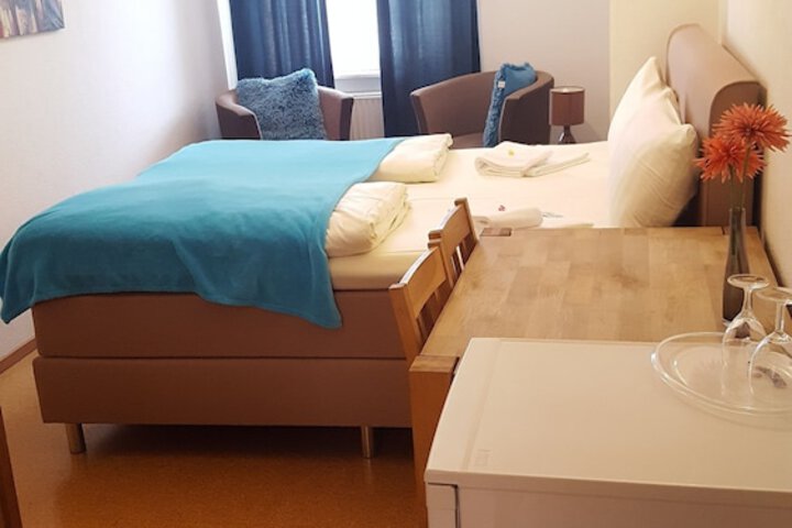 Room 4 of 60