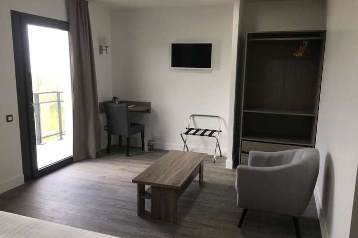 Room 5 of 66