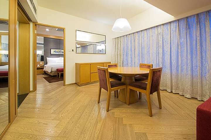 Room 7 of 95