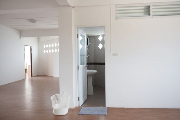 Room 45 of 73