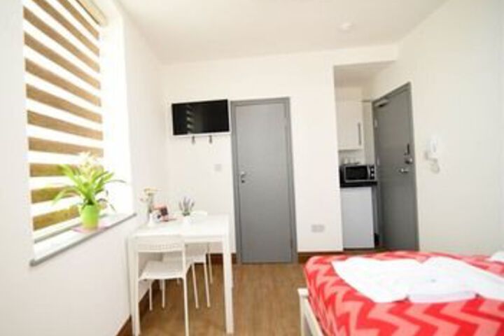 Room 10 of 15