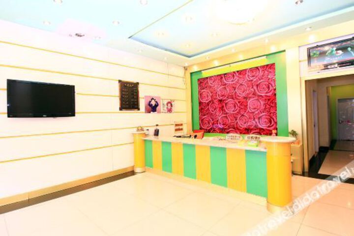 Hotel Interior 10 of 27