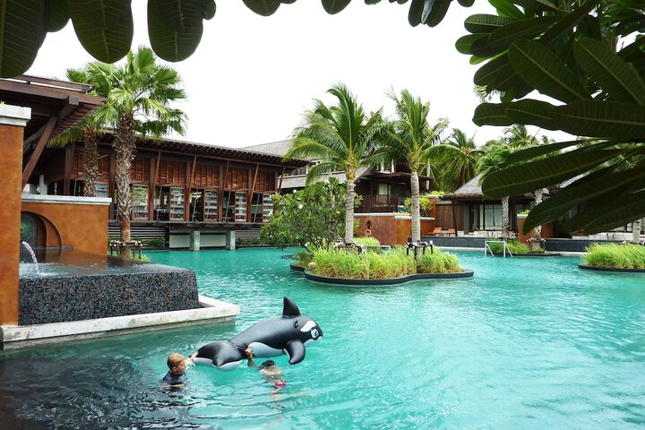Pools & Facilities