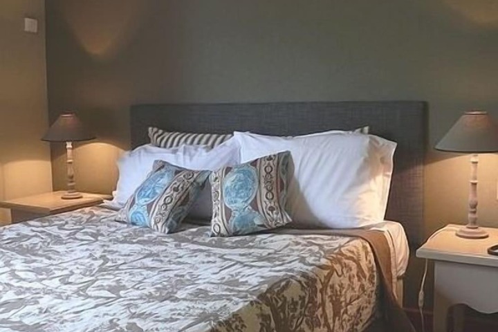 Room 4 of 39