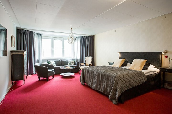 Room 5 of 25