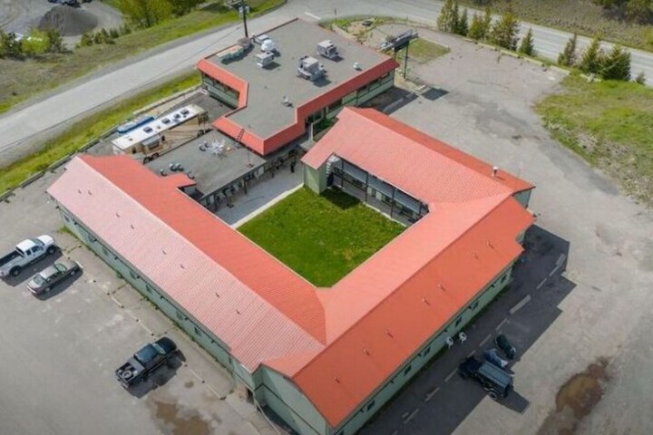 Hotel 8 of 9