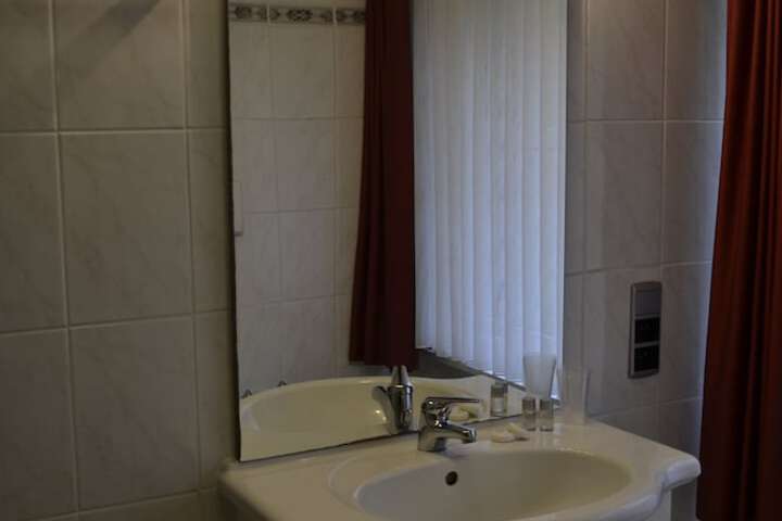 Room 20 of 37