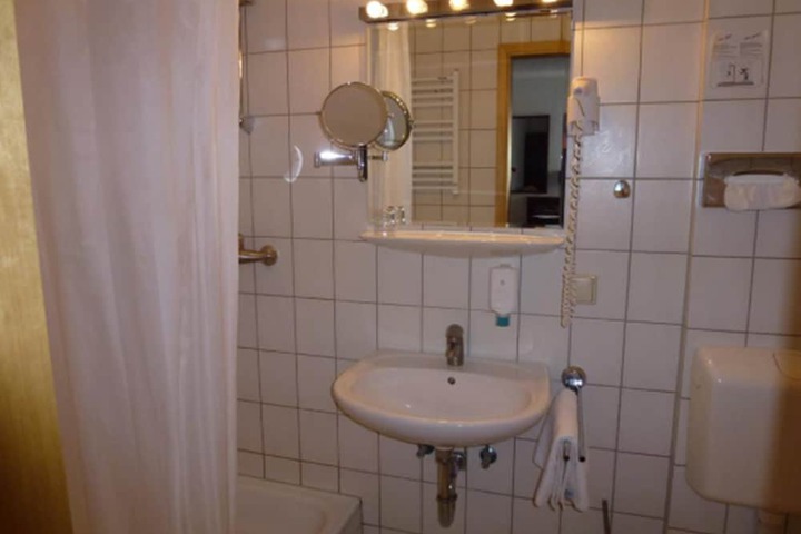 Room 14 of 45
