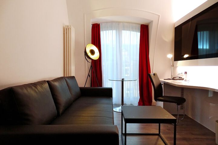 Room 22 of 60