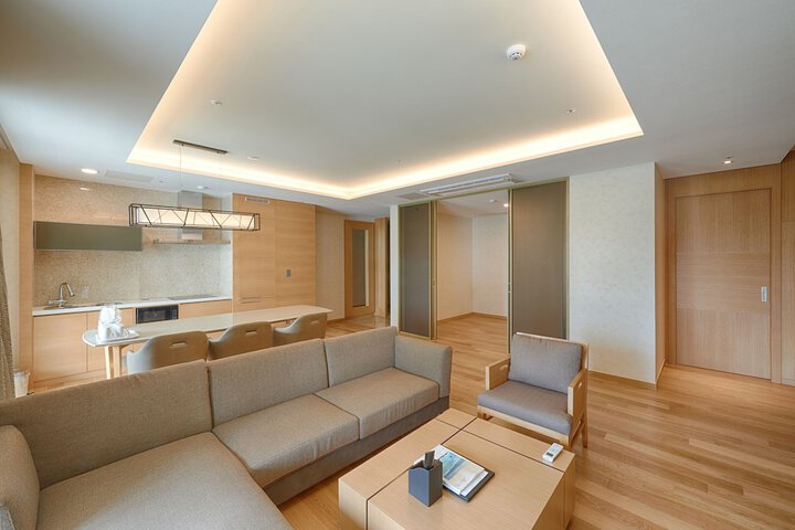 Room 30 of 127