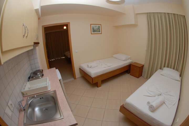 Room 19 of 35