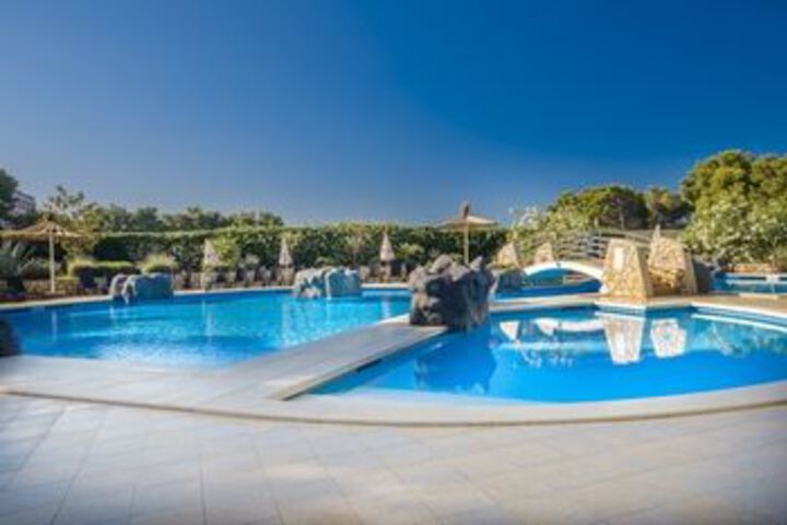 Pool 45 of 70
